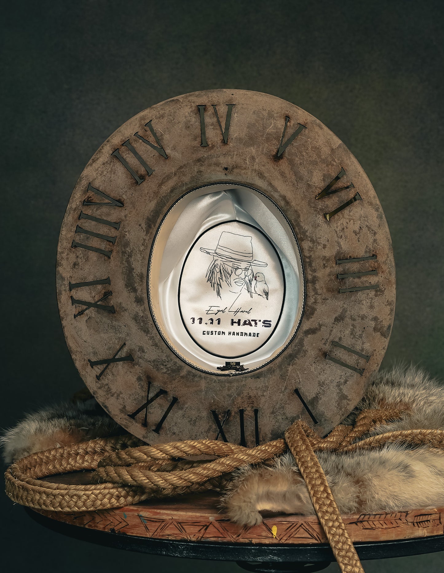 11:11 SOMBRERO DE RELOJ