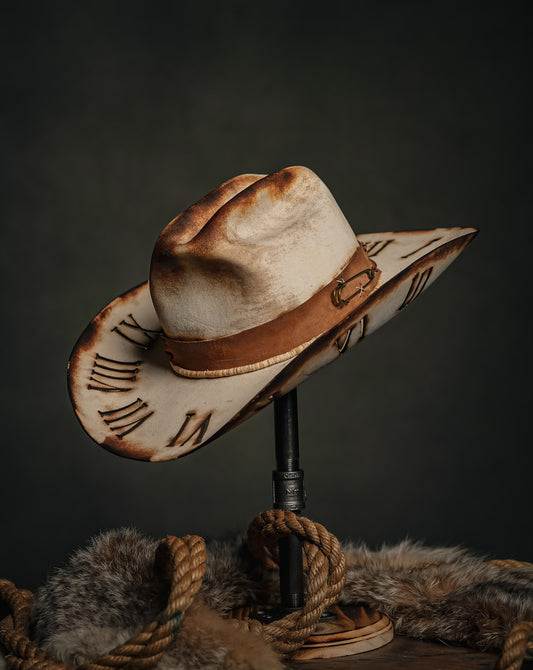 11:11 SOMBRERO DE RELOJ 