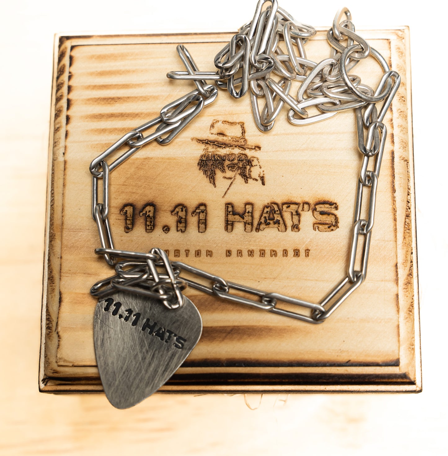 925 GUITAR PICK PAPERCLIP NECLACE