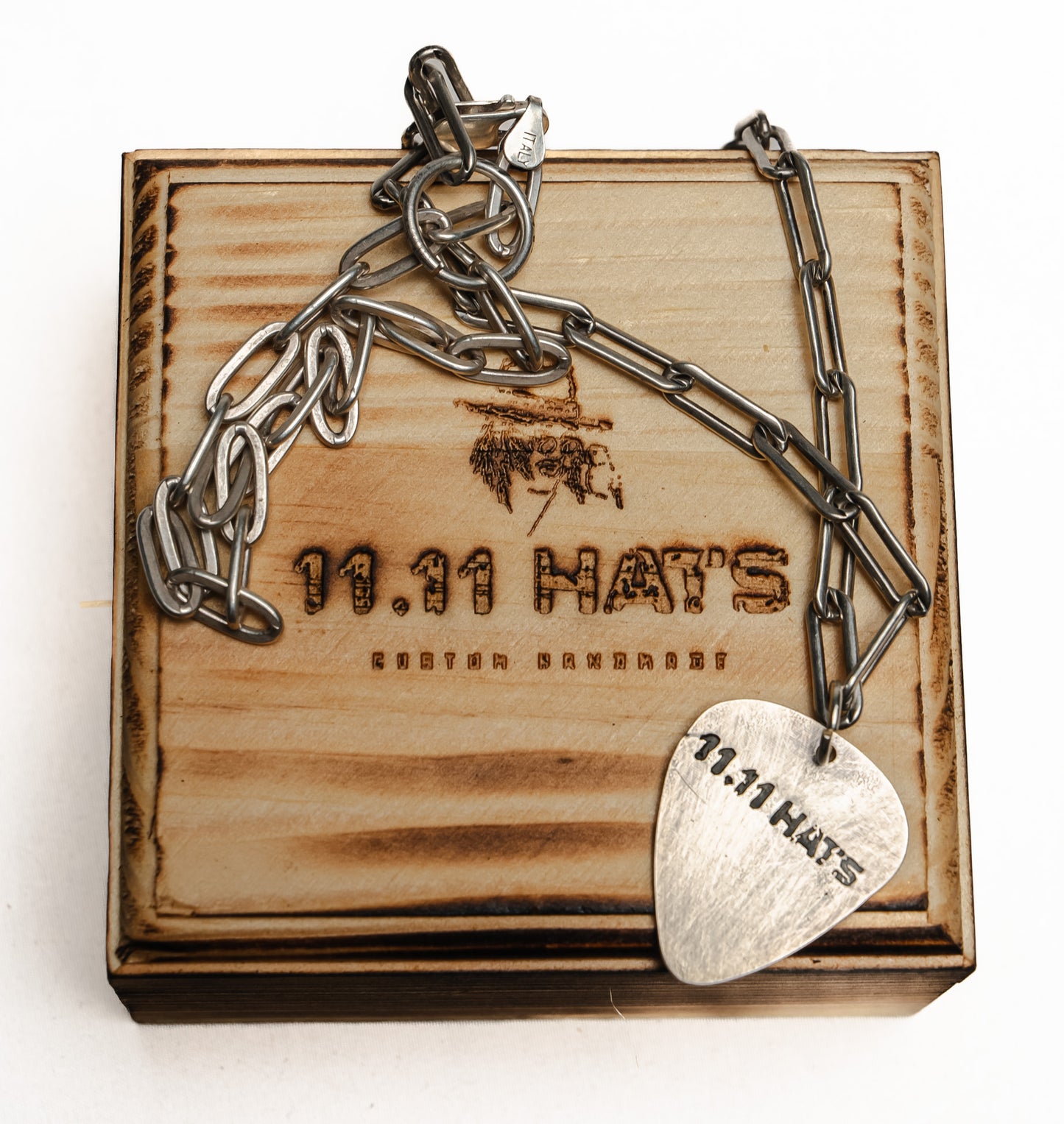 925 GUITAR PICK PAPERCLIP NECLACE