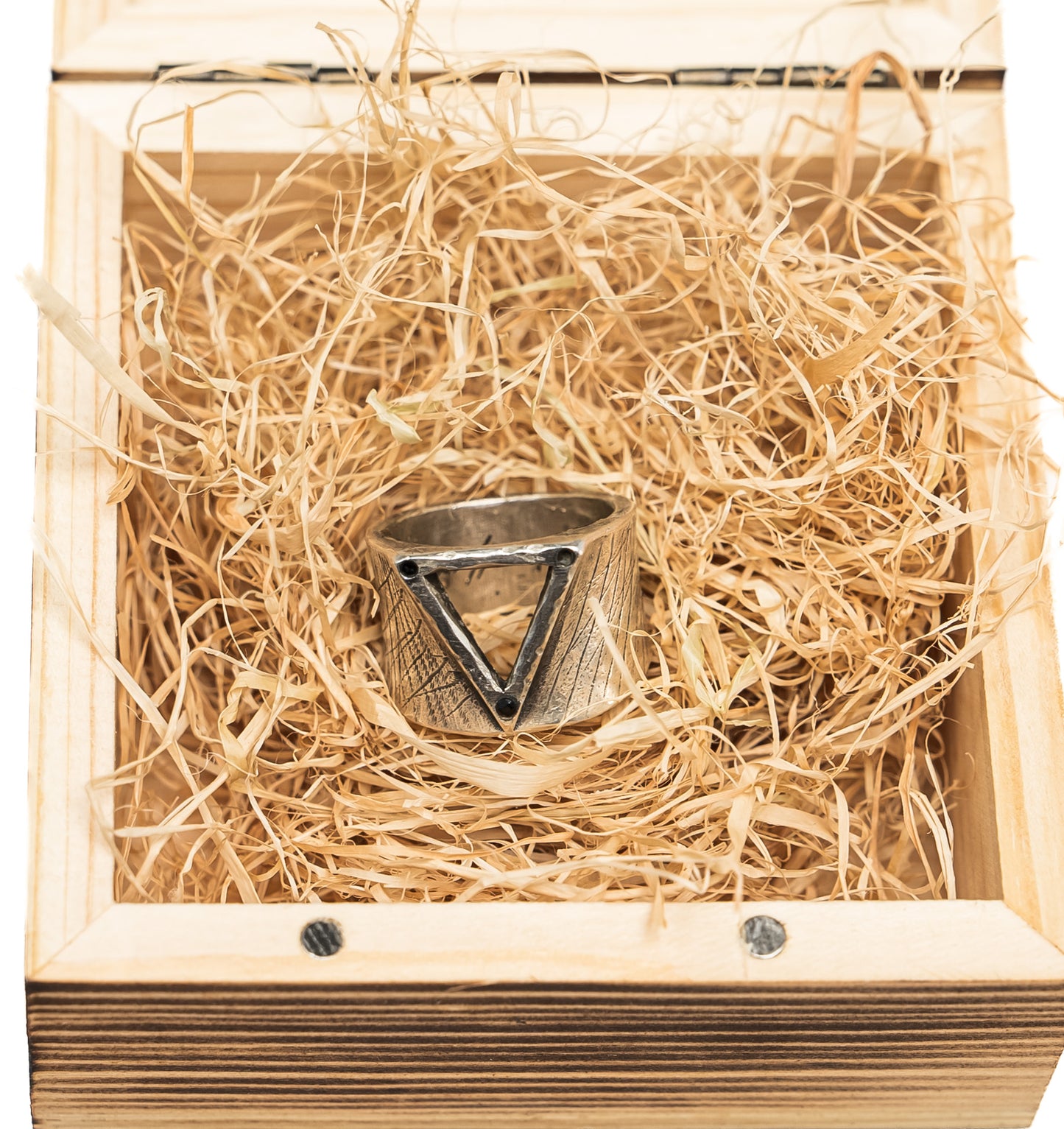 925 SILVER TRIANGLE RING